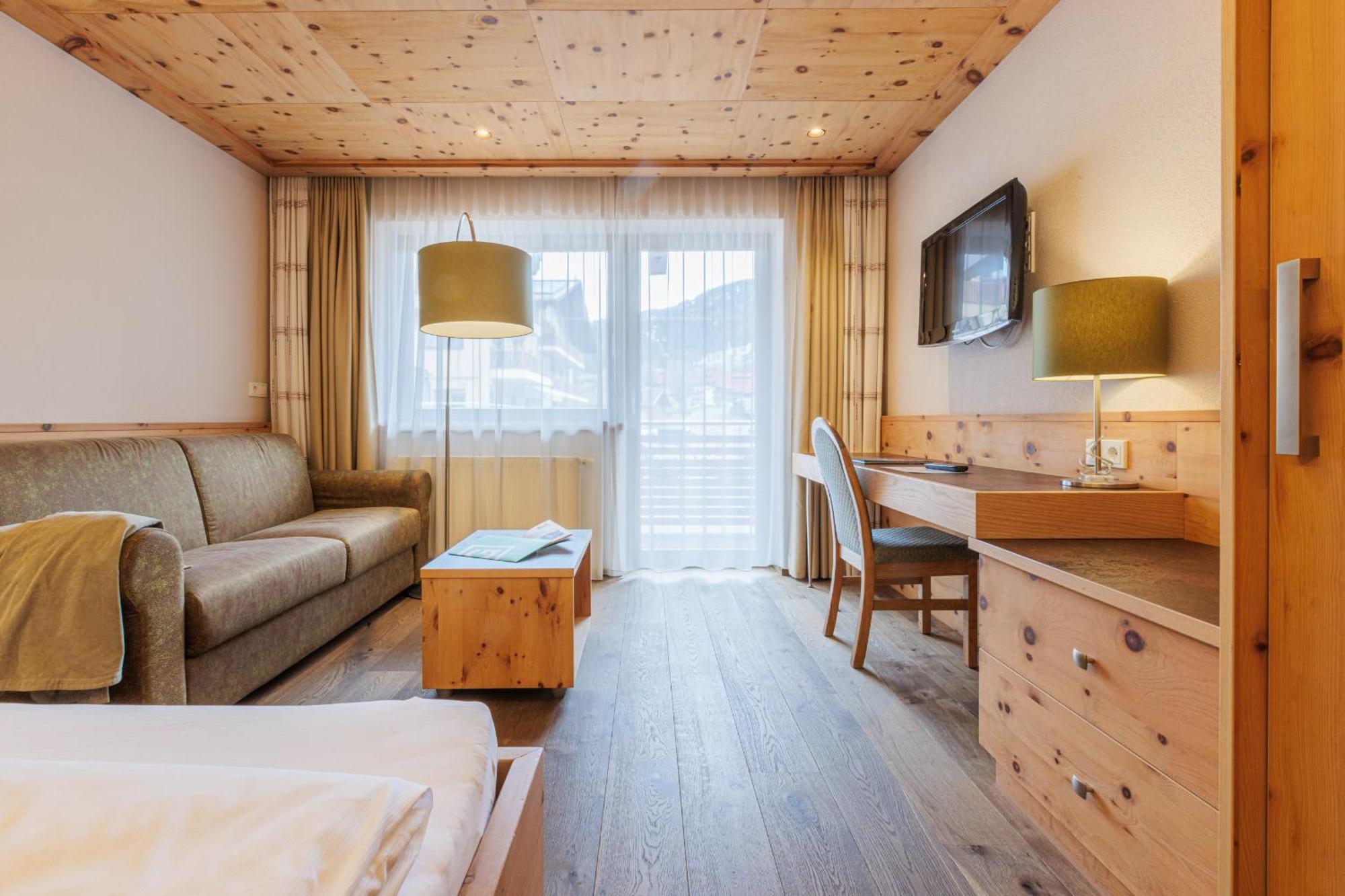 Hotel Baeckelar Wirt Superior Sölden Exterior foto
